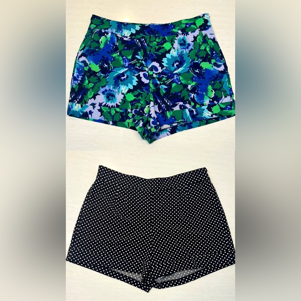 Pair of NY&Co Dress Shorts - Size 18
